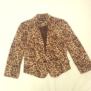 Super cute leopard print blazer
